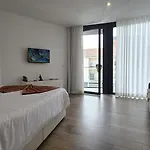A Proa Do Moliceiro - Iconik Design * Αβέιρο