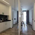 A Proa Do Moliceiro - Iconik Design Αβέιρο