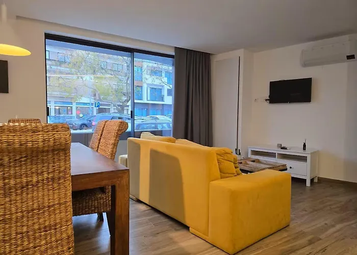 Iconik Design Daire *