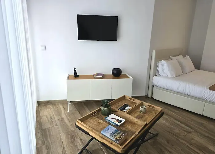 Daire Iconik Design *