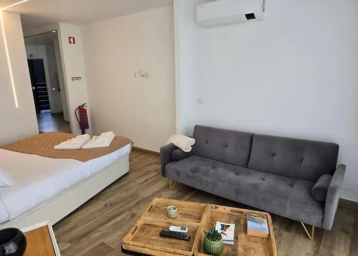 Iconik Design Daire *