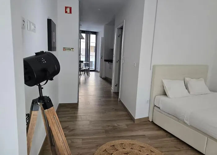 Daire Iconik Design *